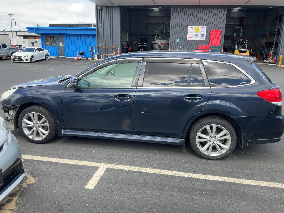 Photo '4' of Subaru Legacy Photo '4' of Subaru Legacy