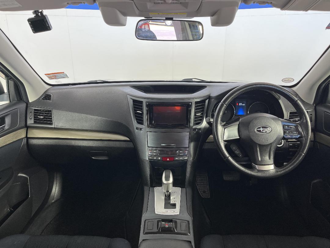 Photo '17' of Subaru Legacy