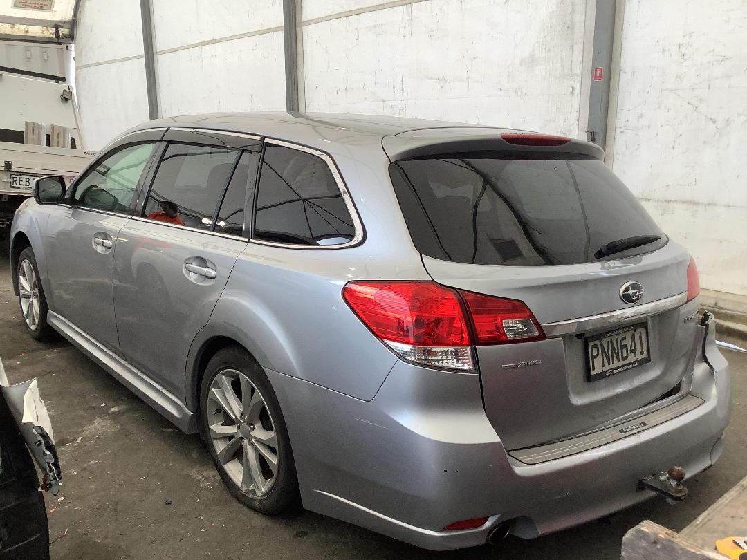 Photo '6' of Subaru Legacy Photo '6' of Subaru Legacy