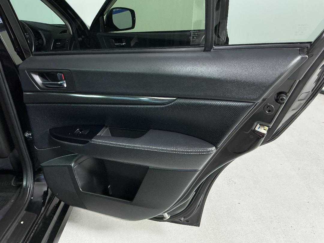 Photo '19' of Subaru Legacy