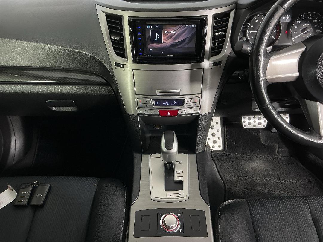 Photo '18' of Subaru Legacy