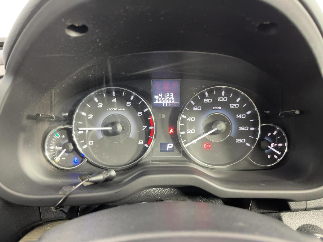 Photo '21' of Subaru Legacy