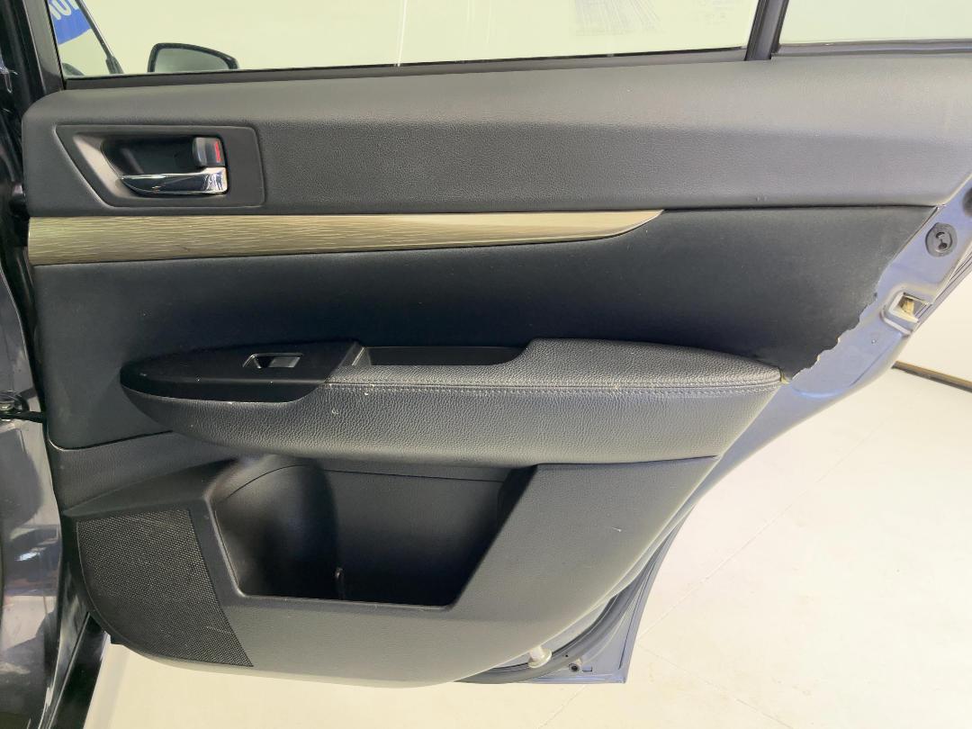 Photo '19' of Subaru Legacy