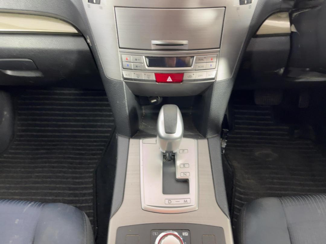 Photo '18' of Subaru Legacy