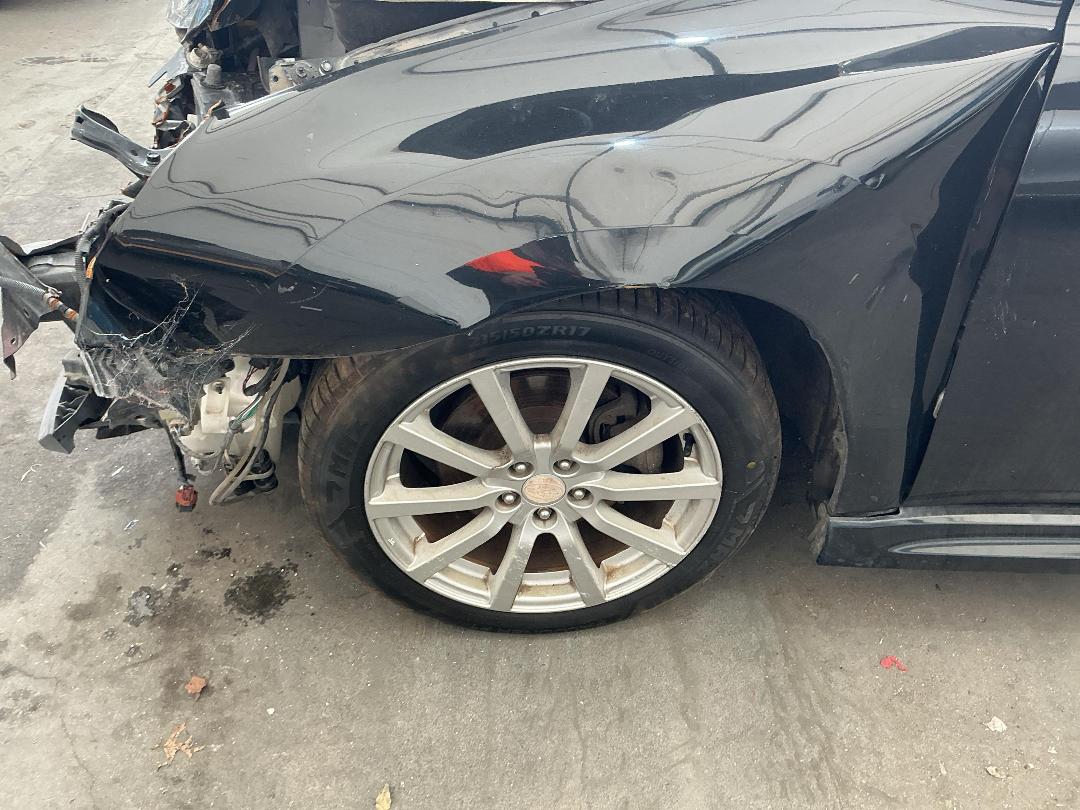 Photo '14' of Subaru Legacy