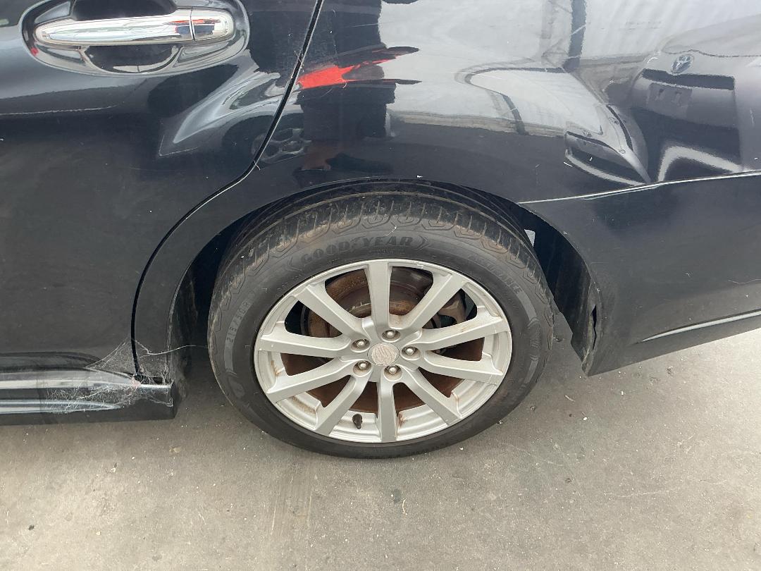 Photo '15' of Subaru Legacy