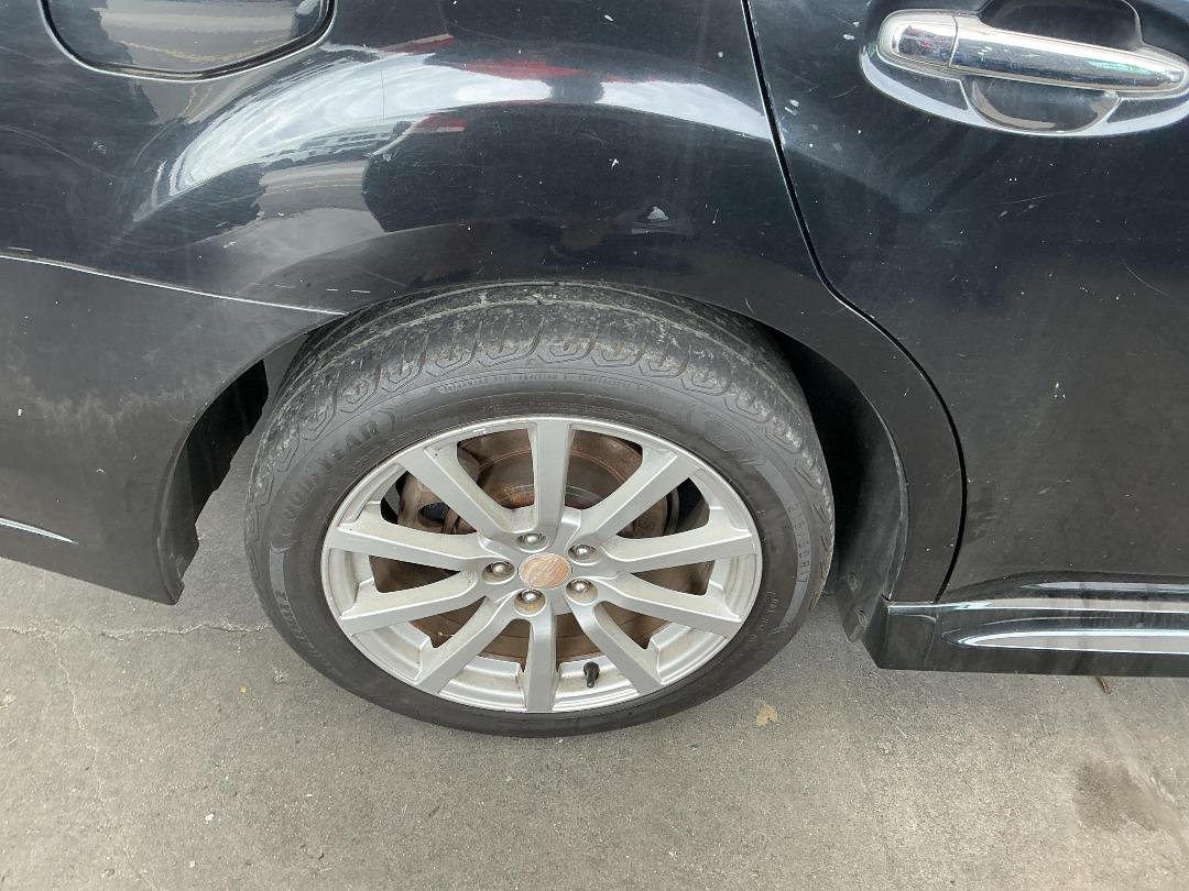 Photo '16' of Subaru Legacy