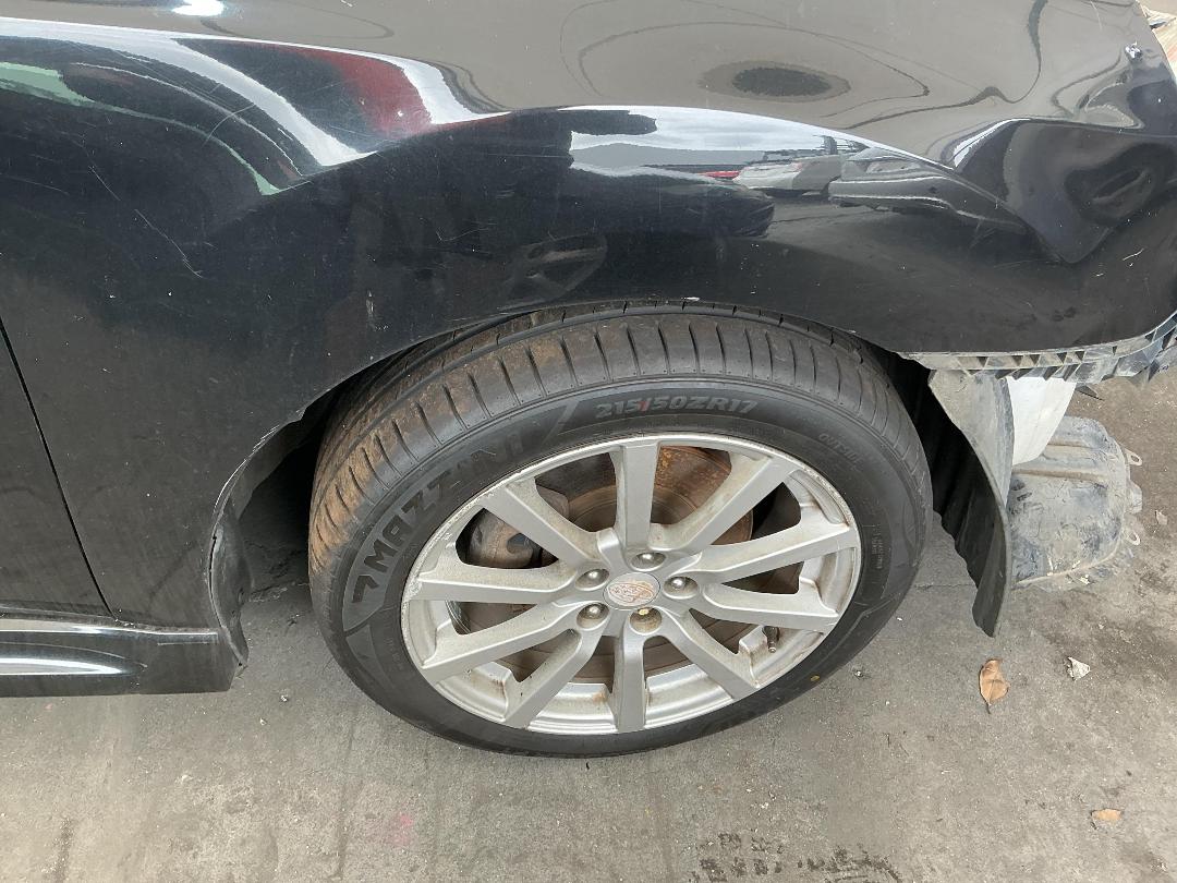 Photo '17' of Subaru Legacy