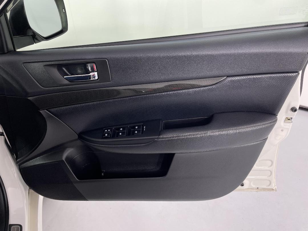 Photo '15' of Subaru Outback