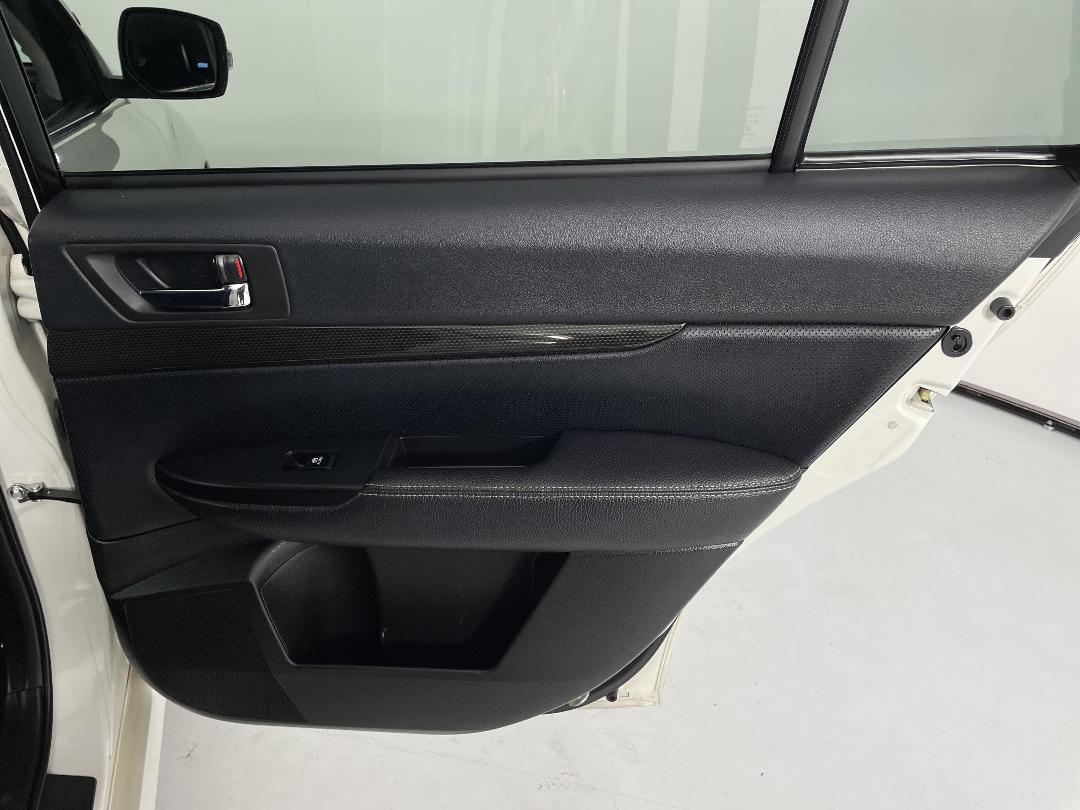 Photo '19' of Subaru Outback