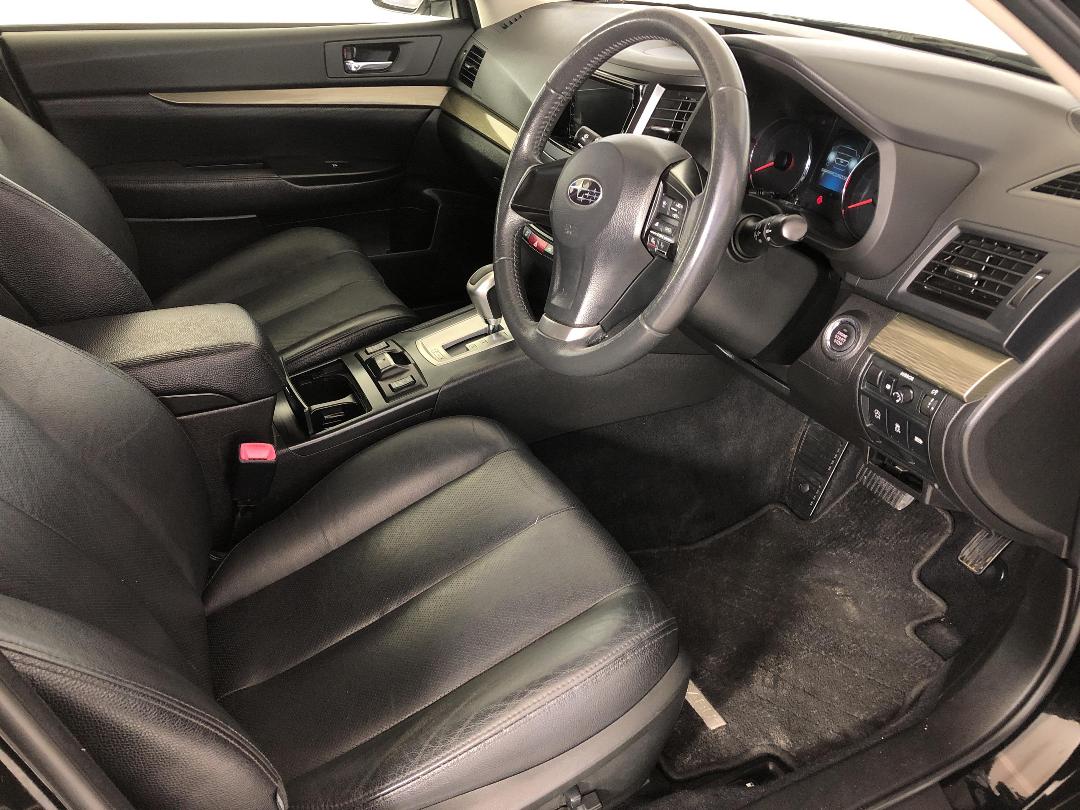 Photo '16' of Subaru Outback