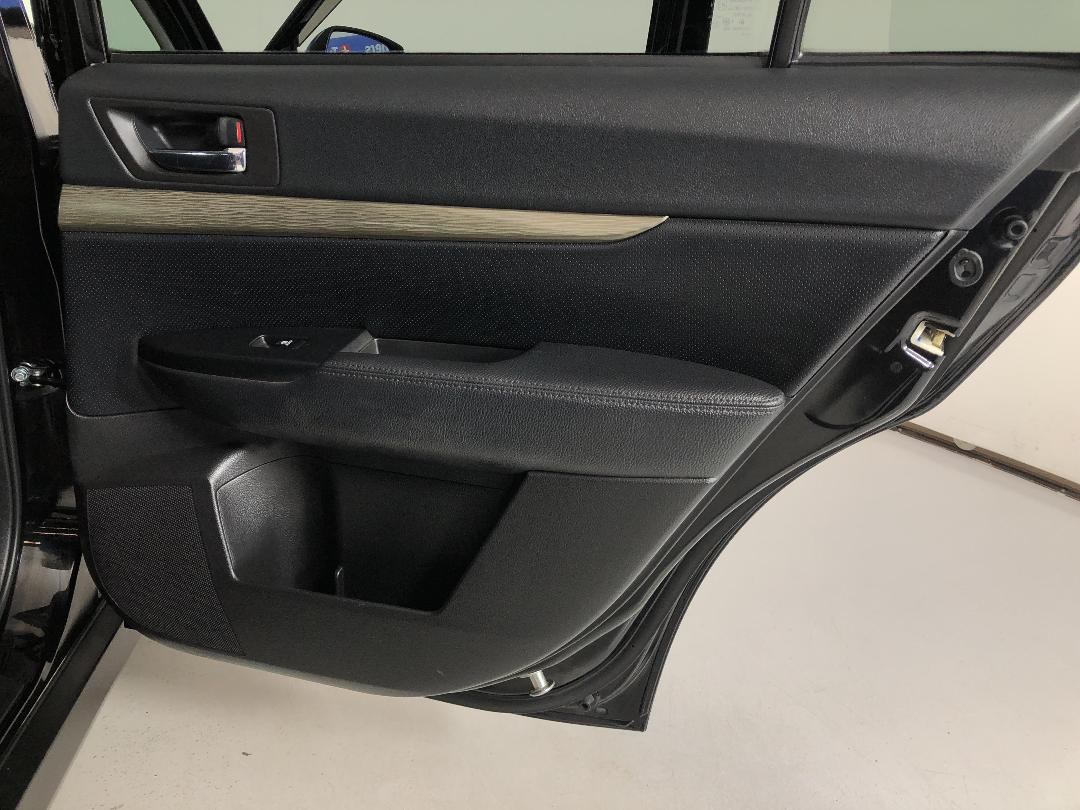 Photo '19' of Subaru Outback