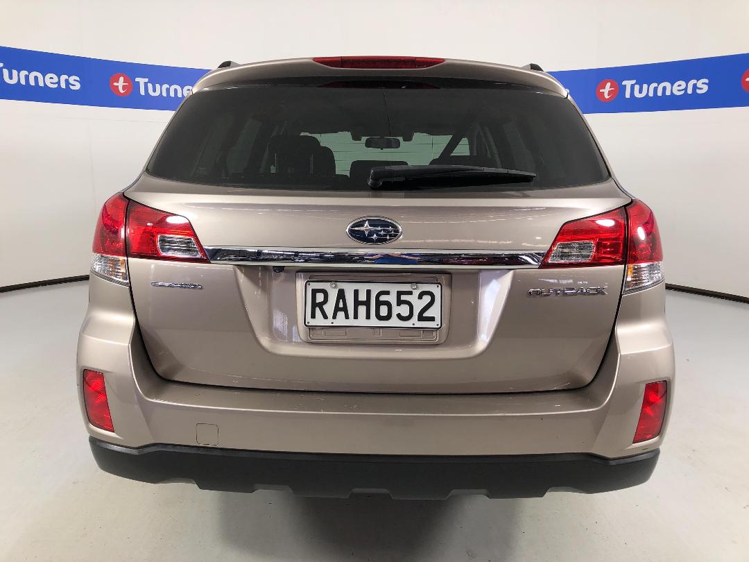 Photo '6' of Subaru Outback