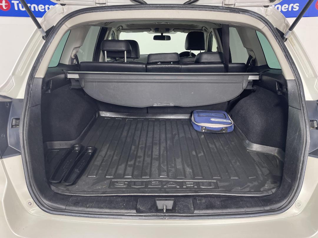 Photo '14' of Subaru Outback Photo '14' of Subaru Outback