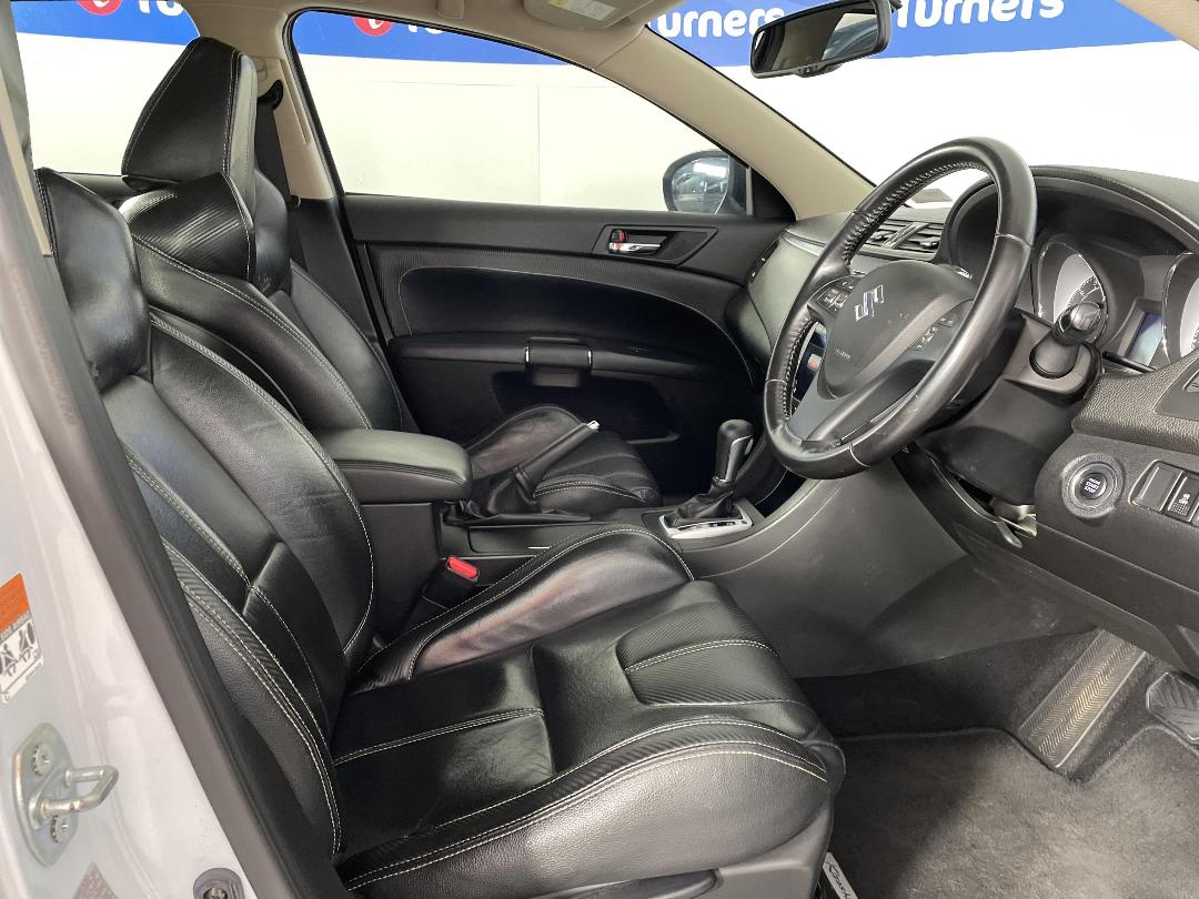 Photo '16' of Suzuki Kizashi Photo '16' of Suzuki Kizashi