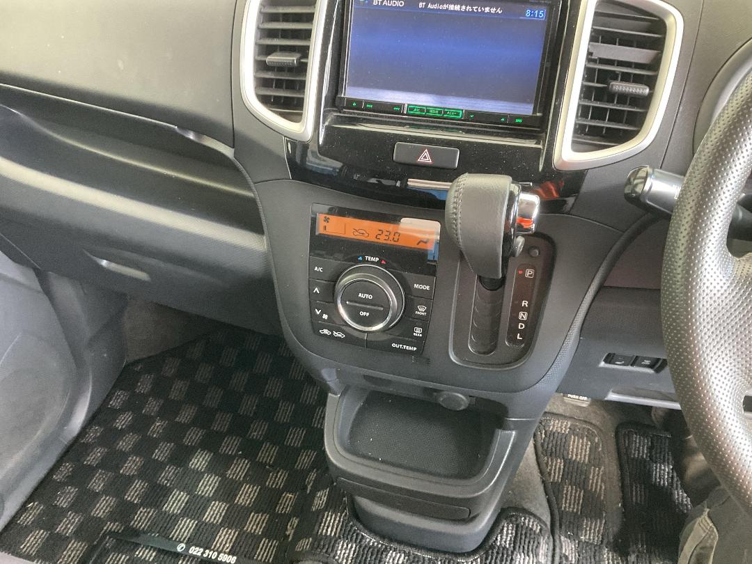 Photo '24' of Suzuki Solio