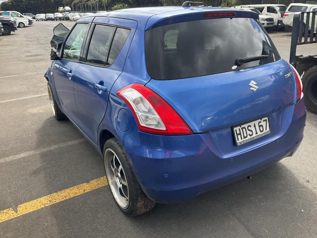 Photo '3' of Suzuki Swift Photo '3' of Suzuki Swift