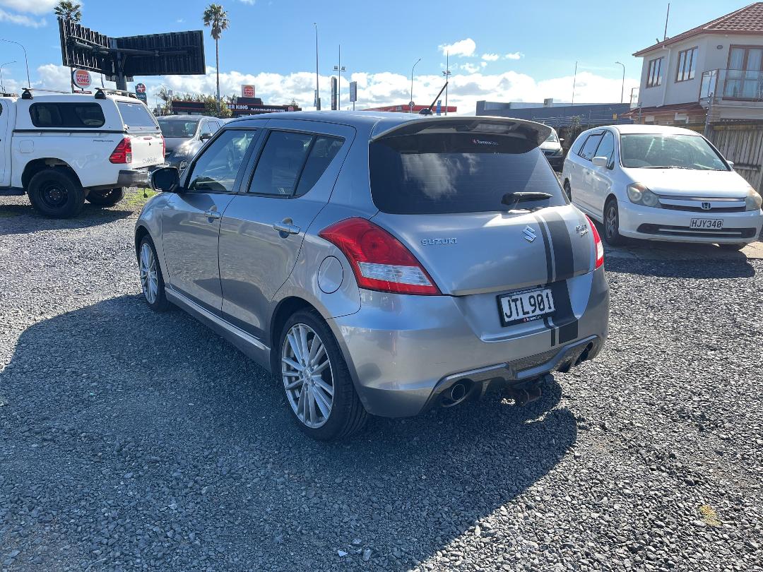 Photo '4' of Suzuki Swift Sport