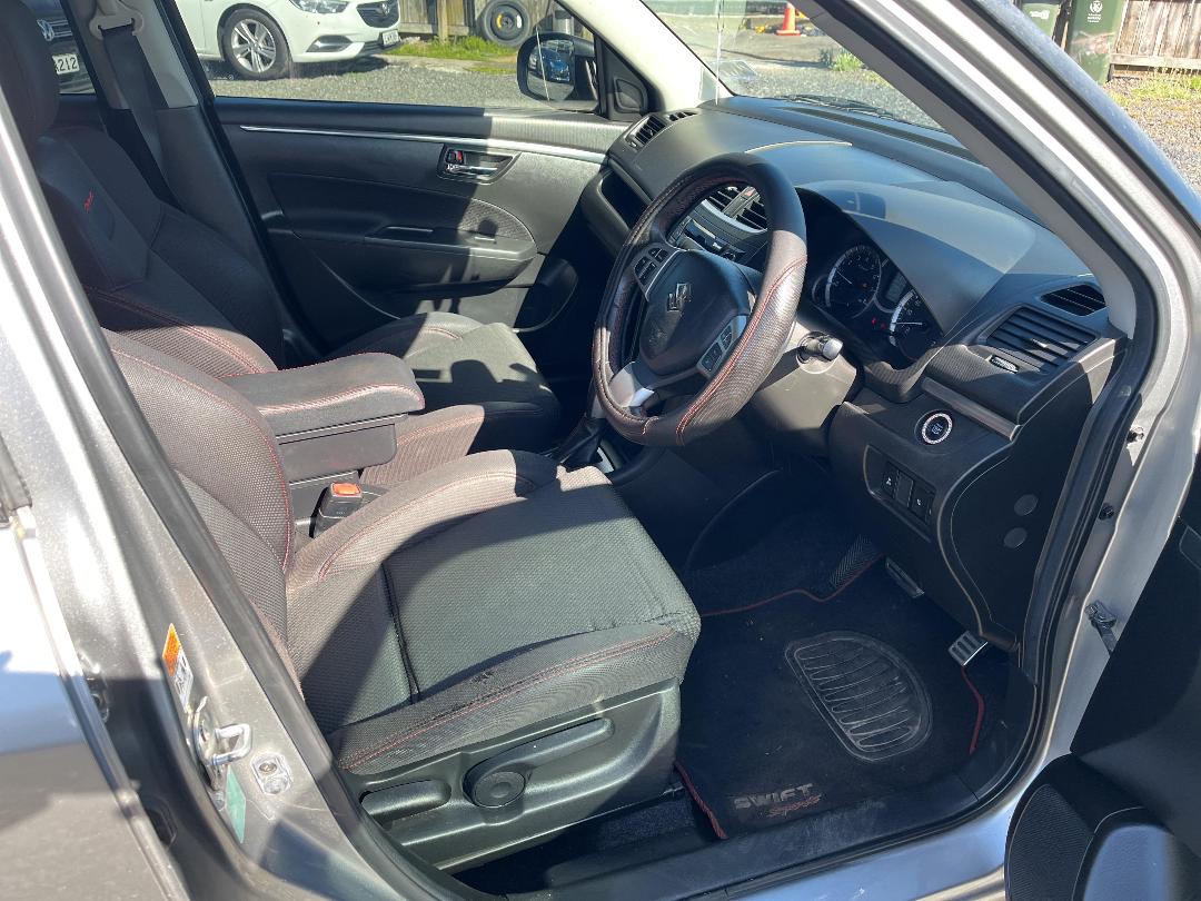 Photo '14' of Suzuki Swift Sport