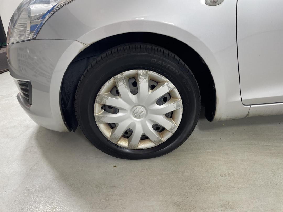 Photo '10' of Suzuki Swift