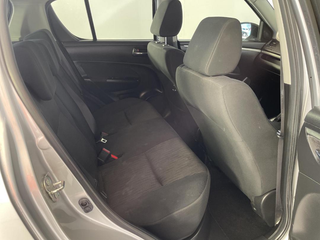 Photo '20' of Suzuki Swift