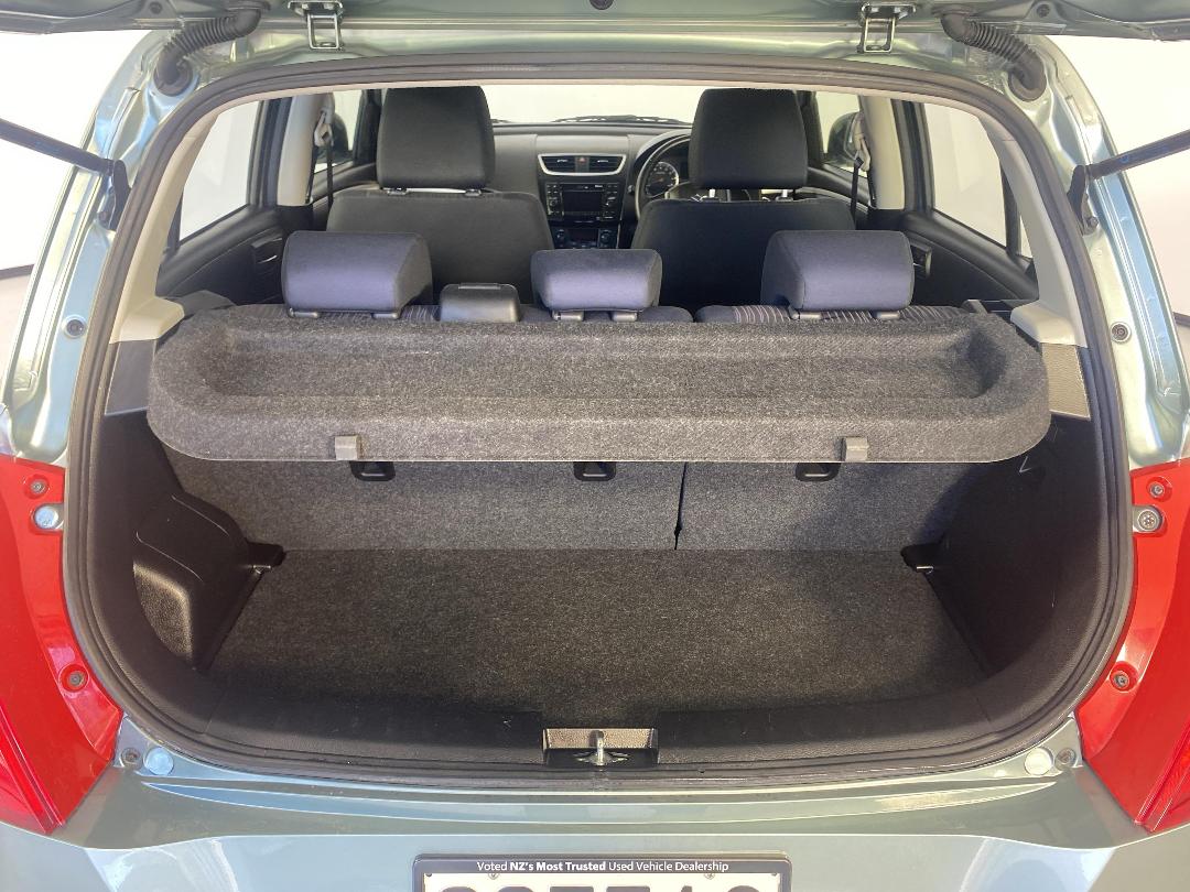 Photo '14' of Suzuki Swift