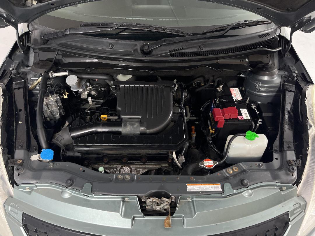 Photo '13' of Suzuki Swift Photo '13' of Suzuki Swift