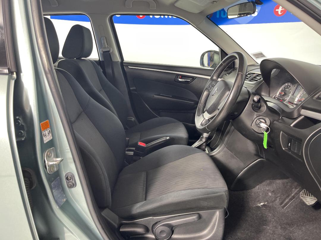 Photo '16' of Suzuki Swift Photo '16' of Suzuki Swift