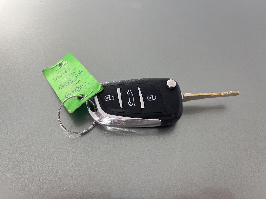 Photo '22' of Suzuki Swift Photo '22' of Suzuki Swift