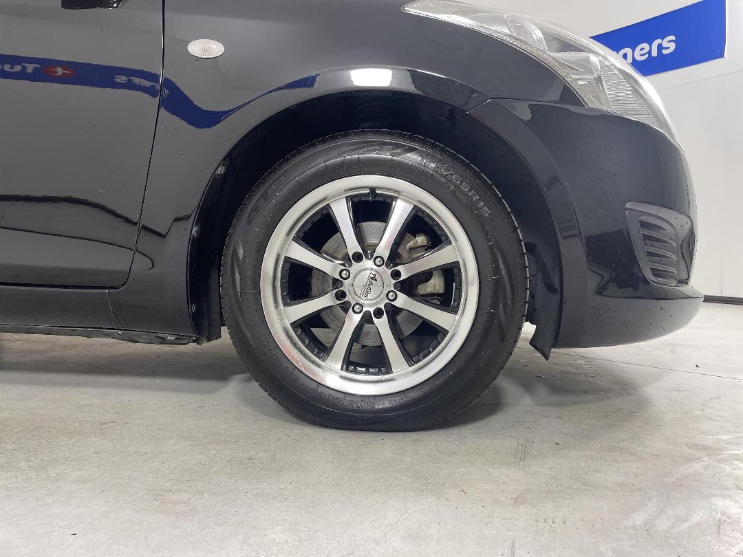 Photo '9' of Suzuki Swift