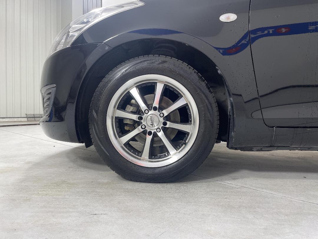 Photo '10' of Suzuki Swift