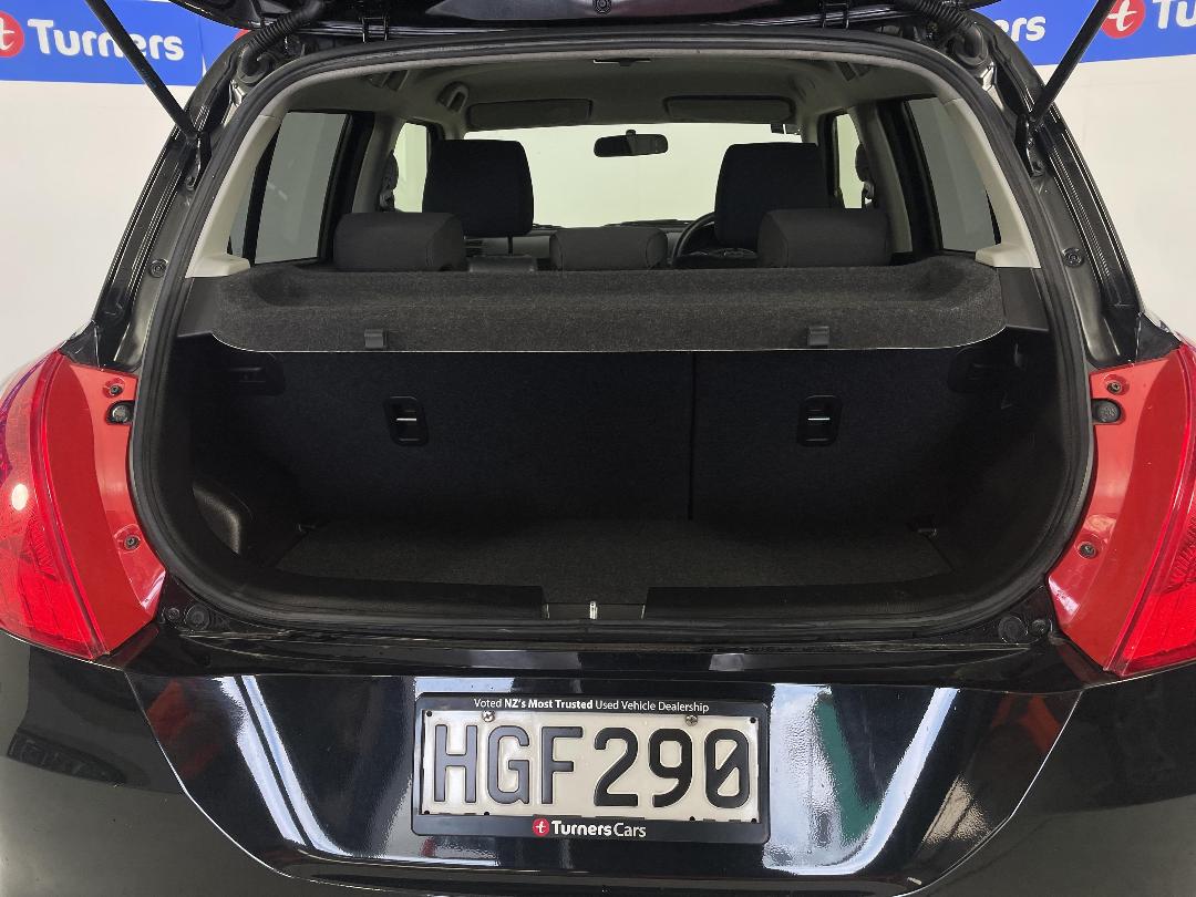 Photo '14' of Suzuki Swift