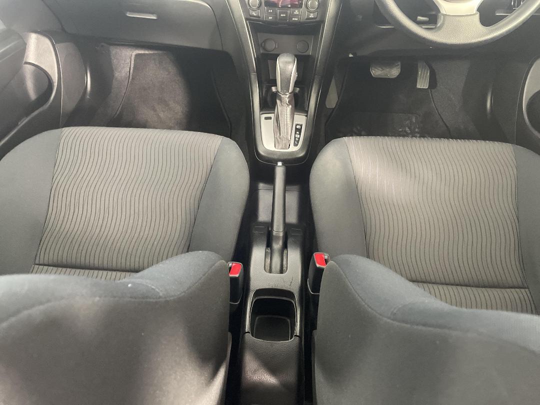 Photo '18' of Suzuki Swift