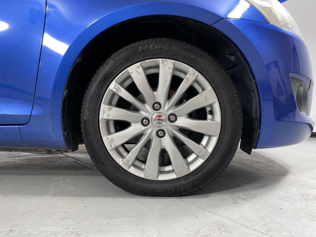 Photo '9' of Suzuki Swift