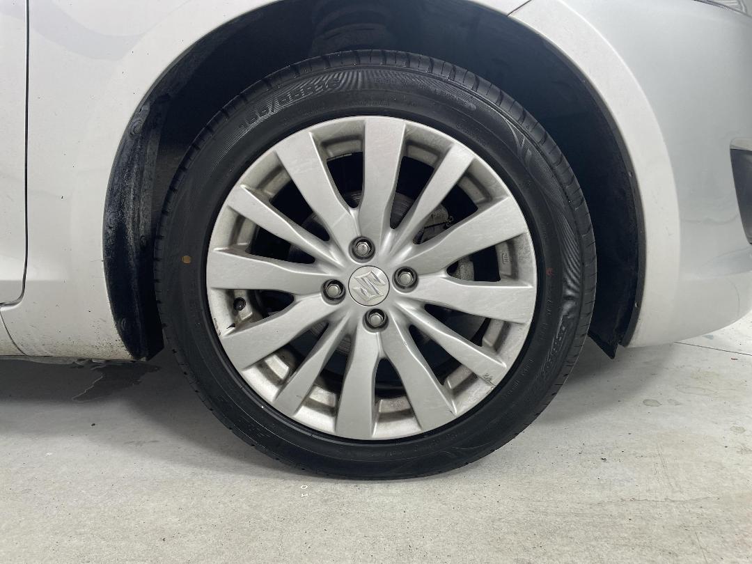 Photo '9' of Suzuki Swift