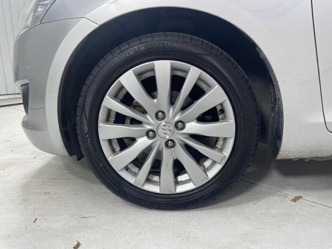 Photo '10' of Suzuki Swift