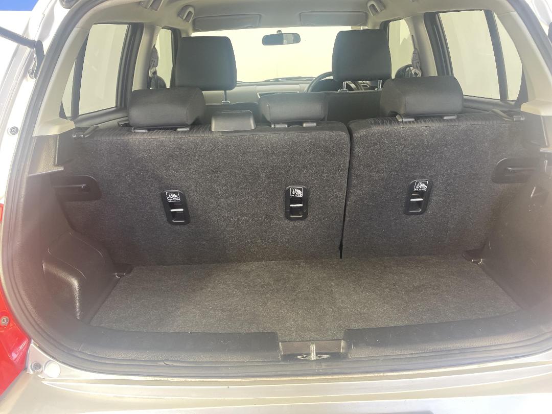 Photo '14' of Suzuki Swift