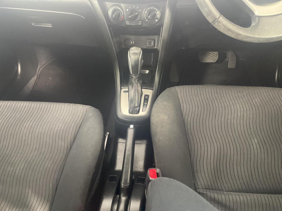 Photo '18' of Suzuki Swift