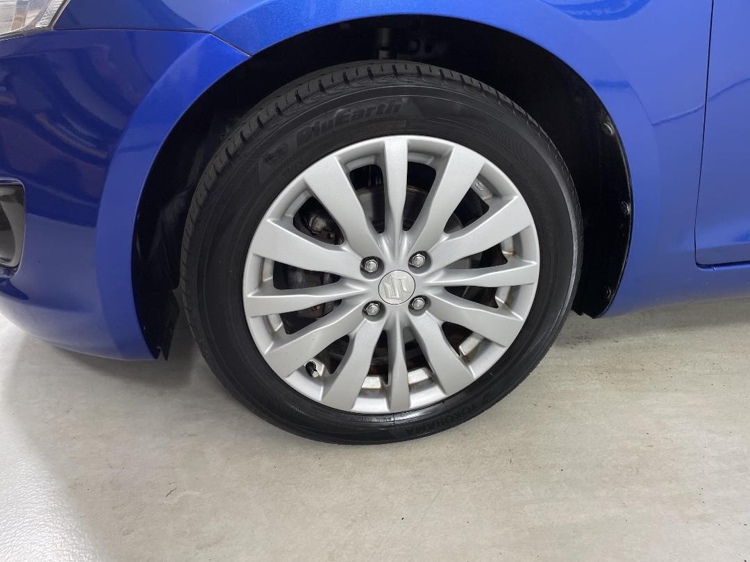 Photo '10' of Suzuki Swift Photo '10' of Suzuki Swift