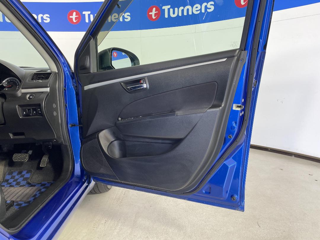 Photo '15' of Suzuki Swift Photo '15' of Suzuki Swift