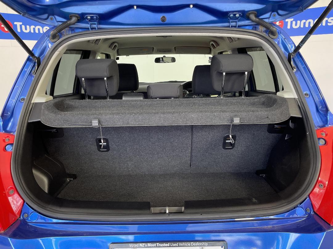 Photo '14' of Suzuki Swift Photo '14' of Suzuki Swift