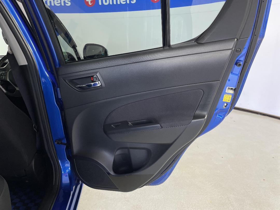 Photo '19' of Suzuki Swift Photo '19' of Suzuki Swift