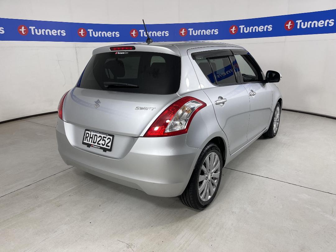 Photo '7' of Suzuki Swift Photo '7' of Suzuki Swift