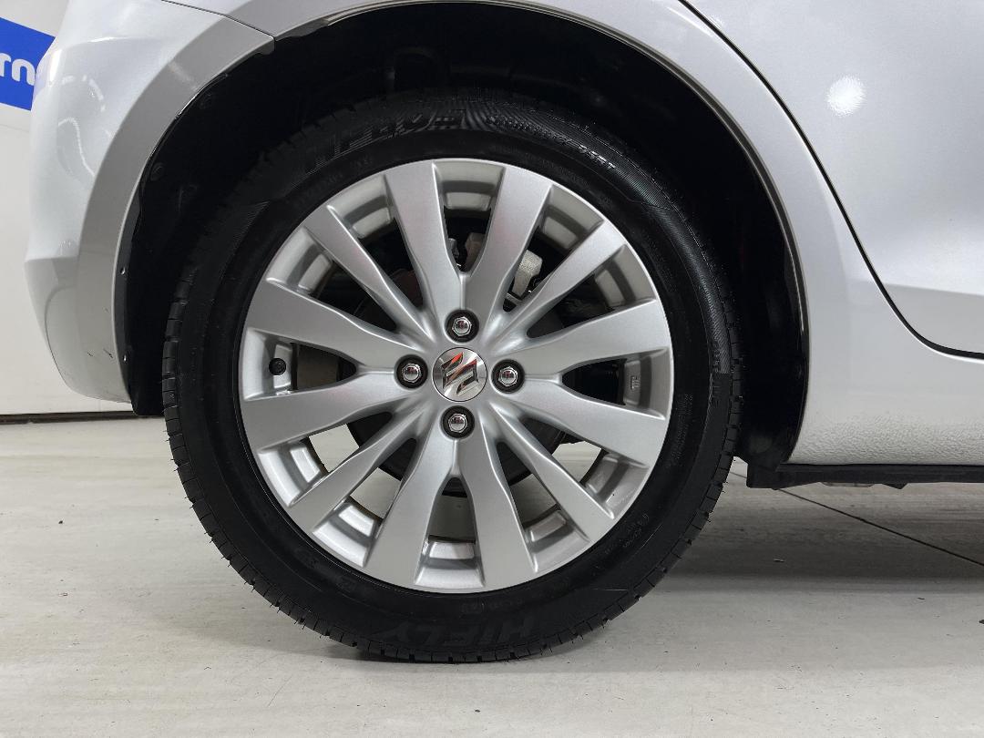 Photo '12' of Suzuki Swift Photo '12' of Suzuki Swift