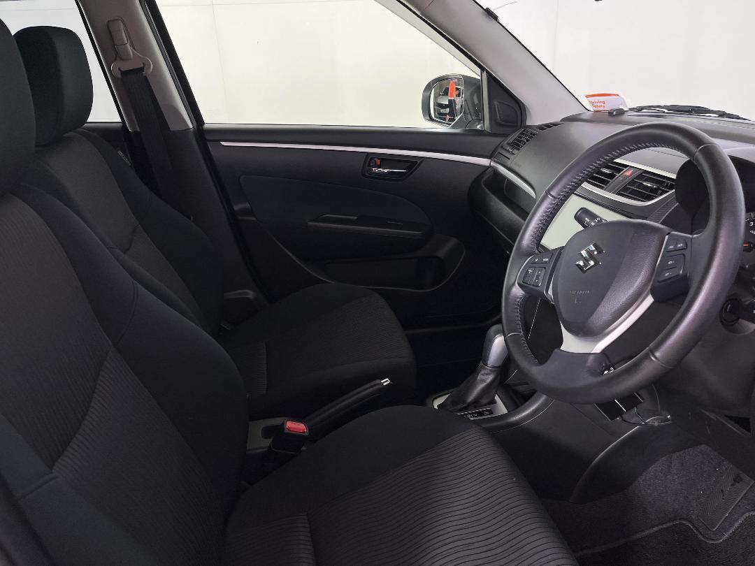 Photo '16' of Suzuki Swift Photo '16' of Suzuki Swift