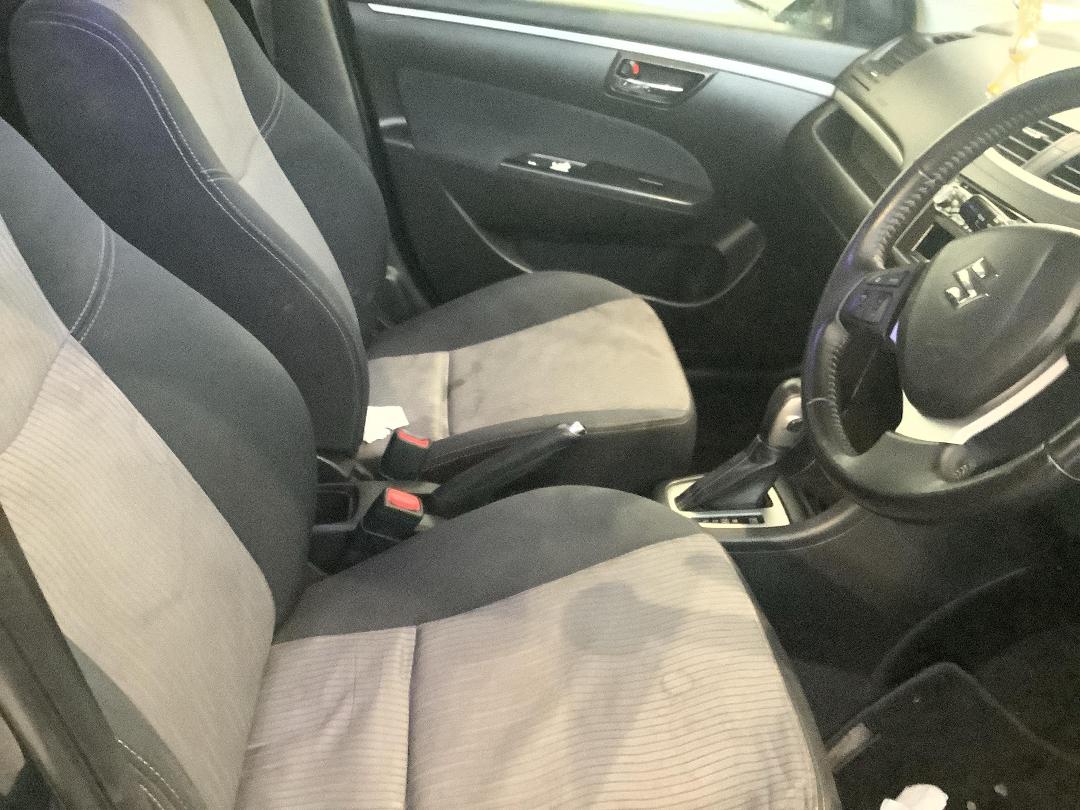 Photo '13' of Suzuki Swift Photo '13' of Suzuki Swift