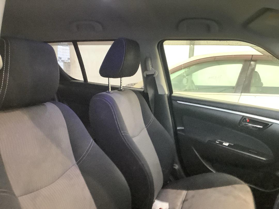 Photo '14' of Suzuki Swift Photo '14' of Suzuki Swift