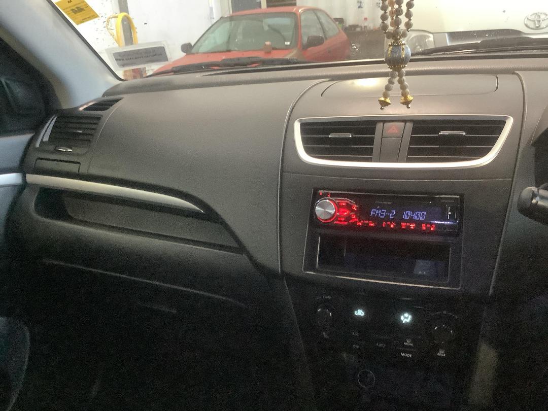 Photo '25' of Suzuki Swift Photo '25' of Suzuki Swift