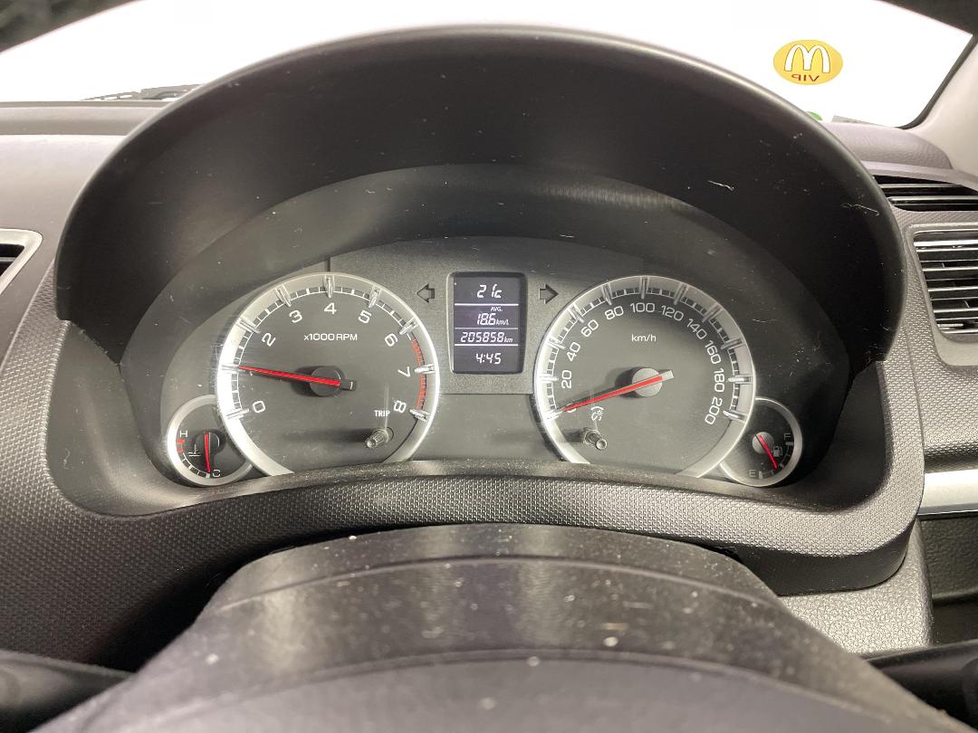 Photo '21' of Suzuki Swift