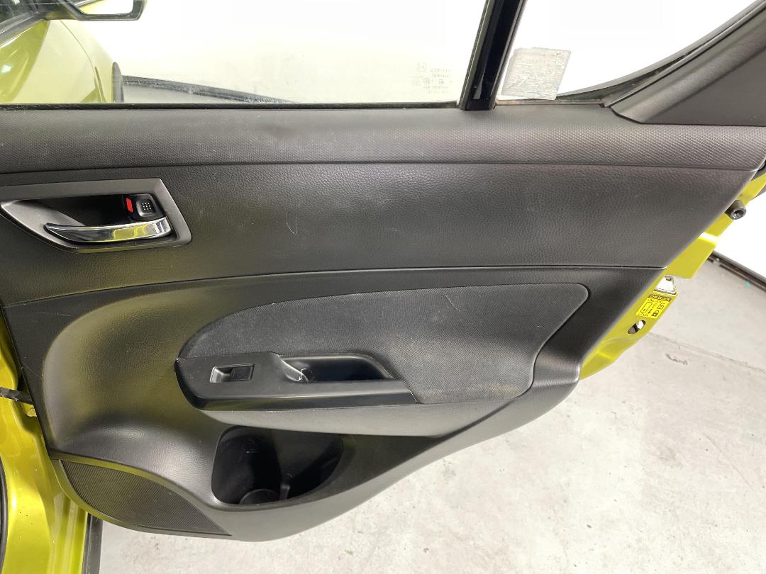 Photo '19' of Suzuki Swift